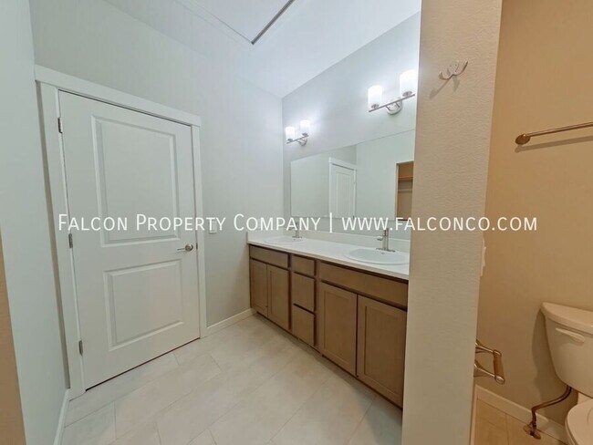 Building Photo - 5453 Passport Vw