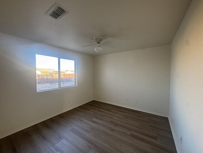 Building Photo - 7751 Larkspur Dr