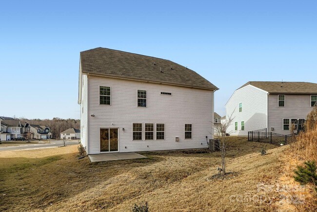 Building Photo - 398 Kennerly Center Dr