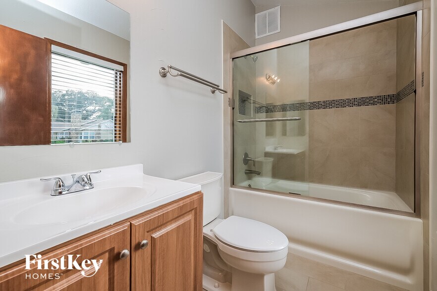 Building Photo - 2918 Deer Run N