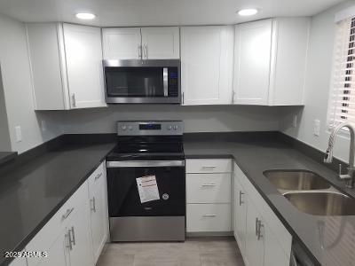 Building Photo - 3719 E Inverness Ave