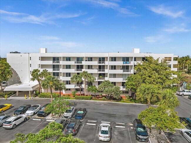 Building Photo - 1421 S Ocean Blvd