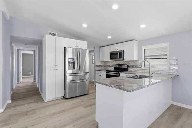 Building Photo - 36131 Zinnia Ave