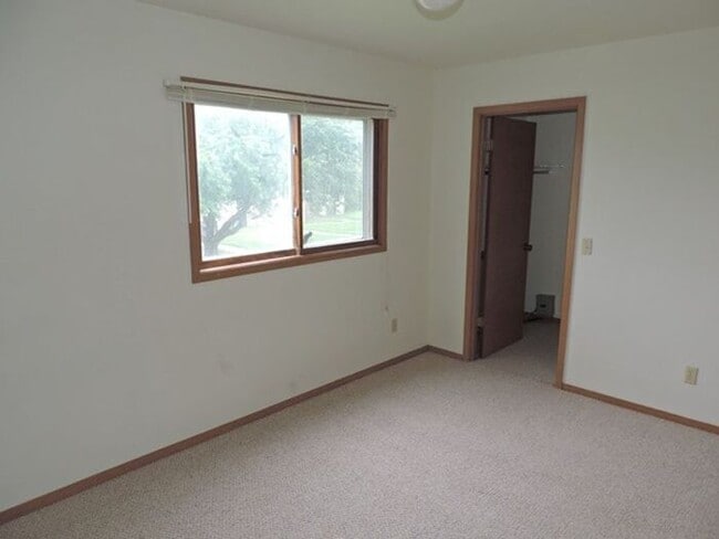 Building Photo - $1,095 | 2 Bedroom, 1 Bathroom CONDO | CAT Friendly* | SUBLEASE* | Available for October 1st, 202...