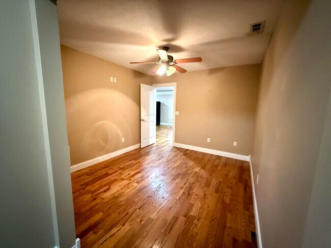 Building Photo - 51 Lee's Ford Dock Rd