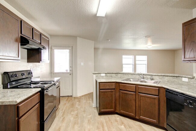 Building Photo - 8926 Scarlett Pl