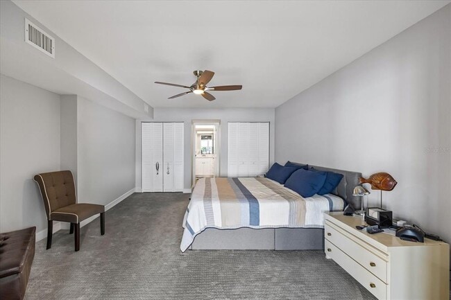 Building Photo - 5200 Brittany Dr S