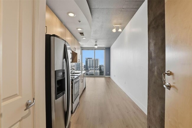 Building Photo - 155 S Court Ave