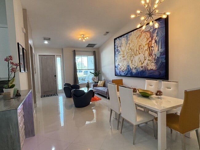 Building Photo - 10491 SW Academic Way