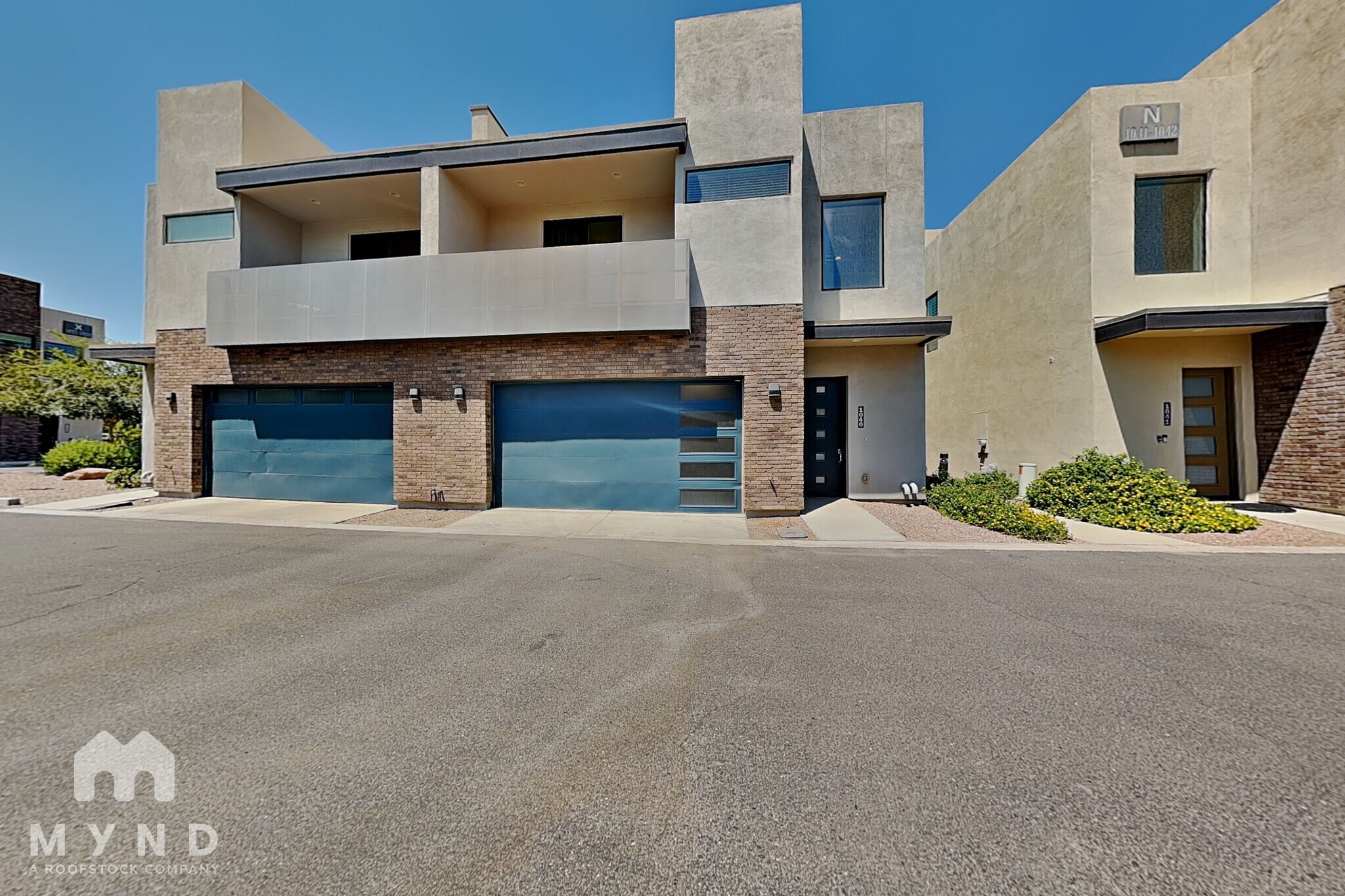 Building Photo - 901 S Smith Rd