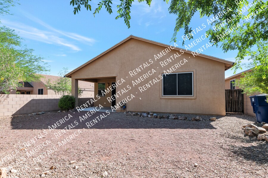 Building Photo - 3323 S Lakeside Ridge Loop
