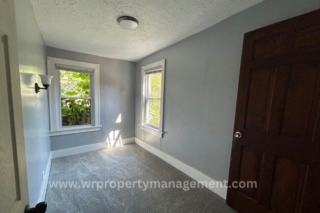 Building Photo - 440-442 5th Street