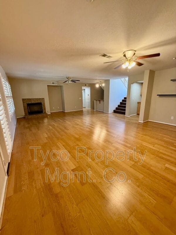 Building Photo - 2021 Pleasant Waters Ct