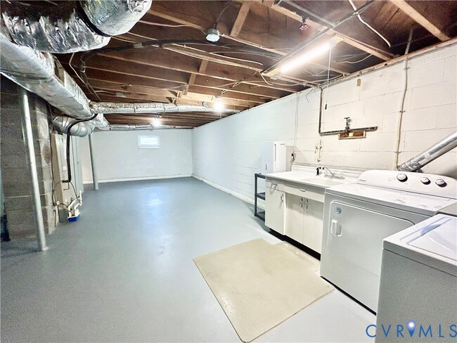 Building Photo - 411 Hillcrest Ave