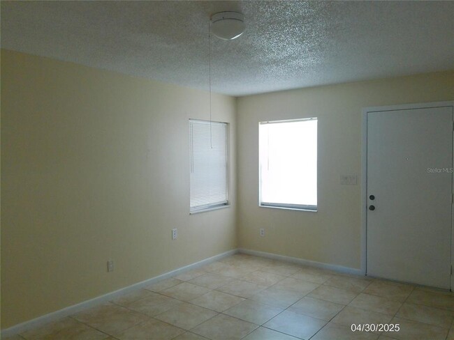 Building Photo - 209 Pinehurst Dr