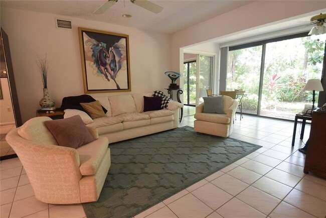 Building Photo - 1709 Clower Creek Dr
