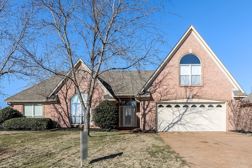 Primary Photo - 13102 Braybourne Pl