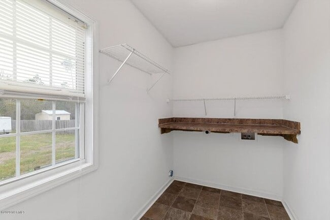 Building Photo - 147 Harvest Moon Dr