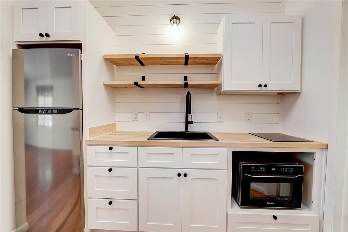 Building Photo - 1719 Carver St