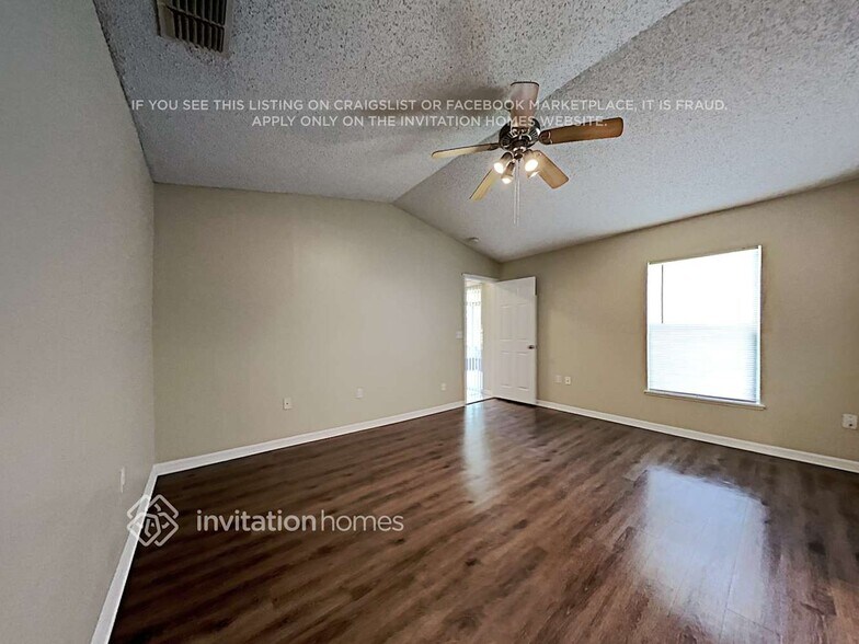 Building Photo - 3281 Fairhaven Ave