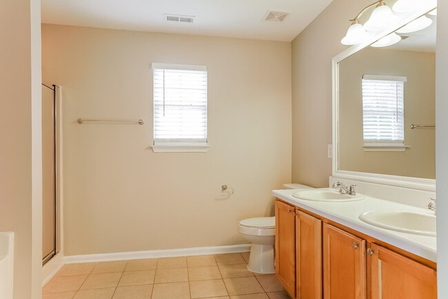 Building Photo - 4104 Taylor Oaks Dr