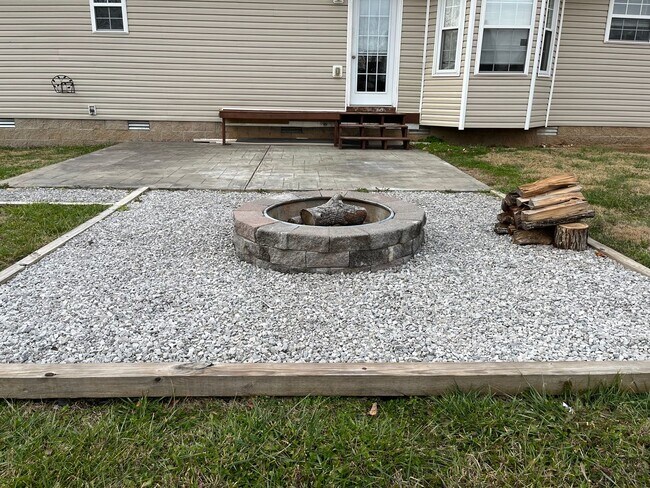 Building Photo - Coming Soon!!!! Super Cute Ranch Home with Easy Access to I24