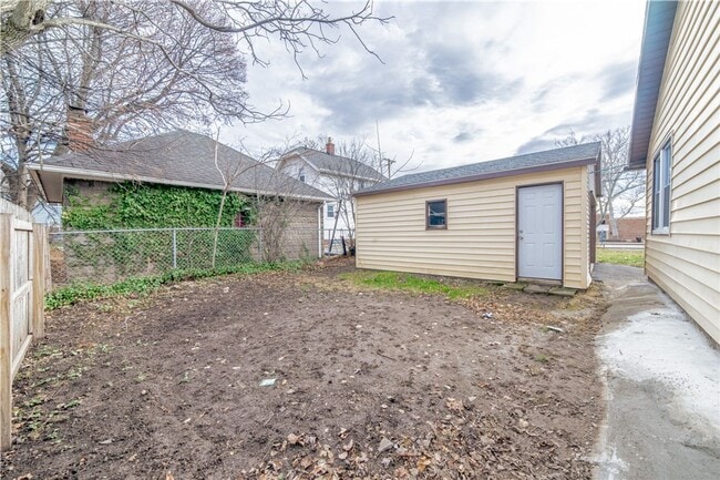 Building Photo - Single Family Ranch close to UofR & Strong Hospital