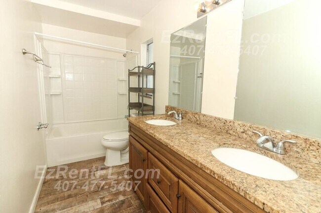 Building Photo - 858 Bishop Dr
