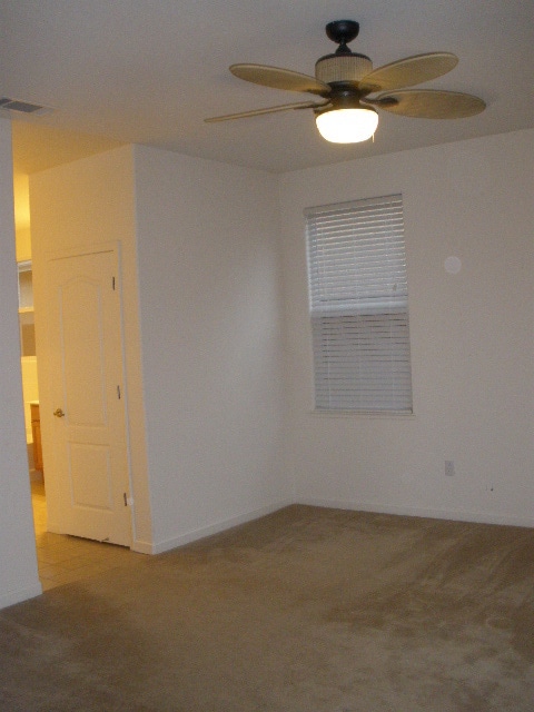 Building Photo - 1043 Villaggio Cir