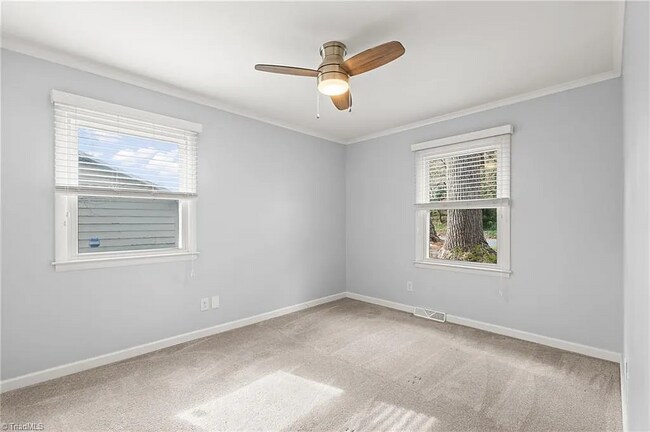 Building Photo - 1629 Ardsley St