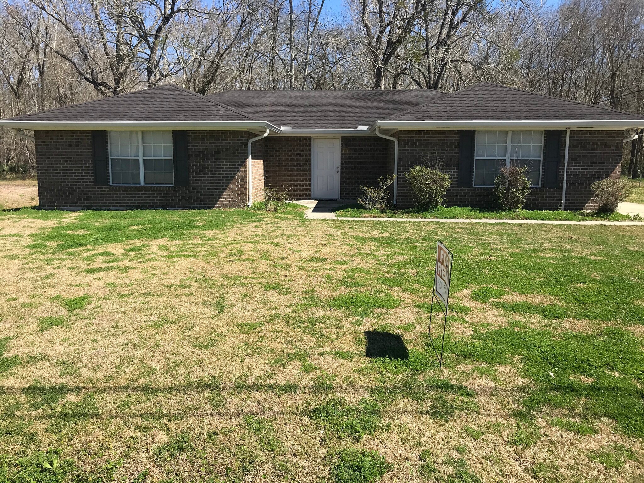 Building Photo - 632 Magnolia Dr