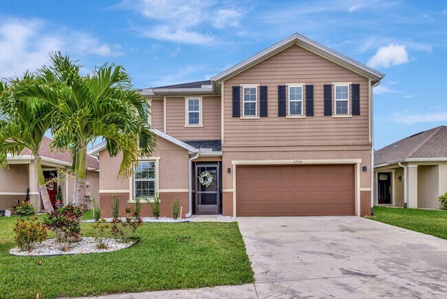 Primary Photo - 5700 NW Pine Trail Cir