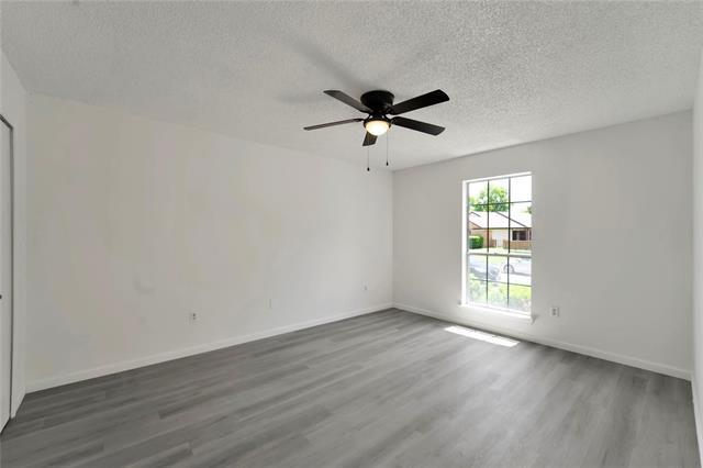Building Photo - 1019 Sanders Dr