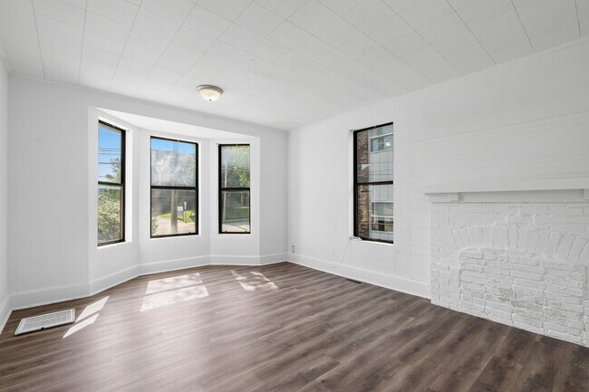 Building Photo - 813 S Jefferson Ave