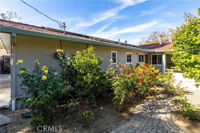 Building Photo - 668 Patricia Dr