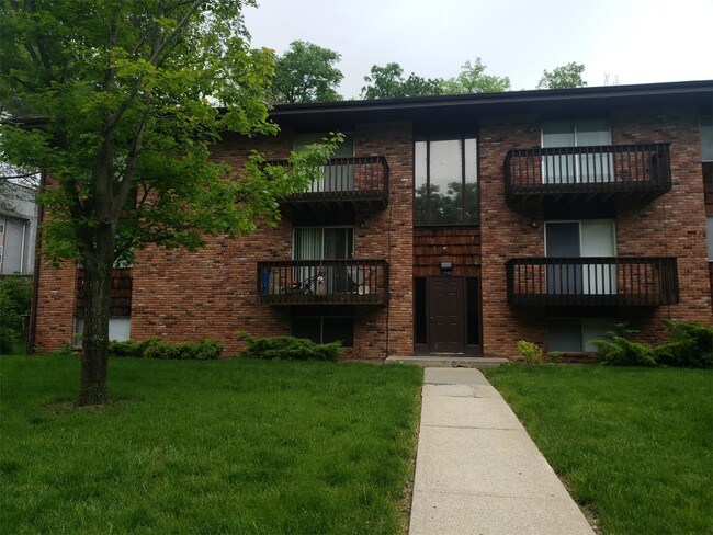 Building Photo - 1109 S Brookside Ave