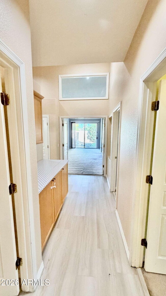 Building Photo - 1543 S Sean Ct