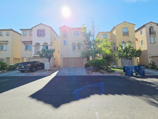 Building Photo - GORGEOUS 4BD/3BA IN SILVERADO RANCH