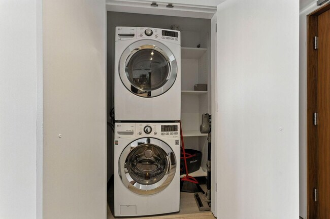 Building Photo - 399 Fremont St