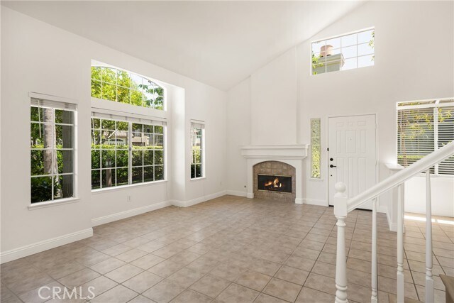 Building Photo - 54 Tamarac Pl