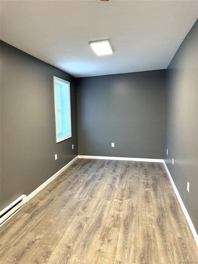 Building Photo - 21 Collegeview Ave