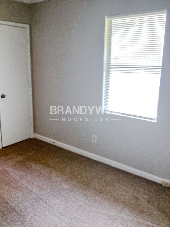 Building Photo - MOVE IN BY JULY 28TH AND HALF  OFF AUG RENT