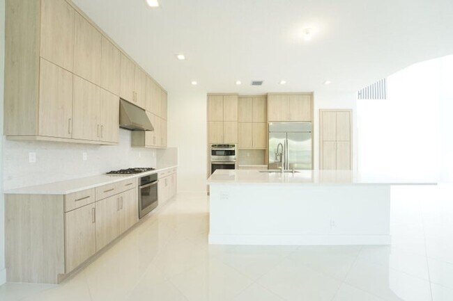 Building Photo - 9099 Silver Marsh Ln