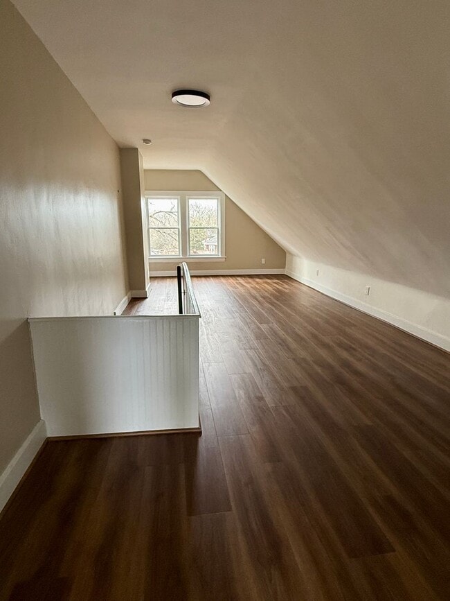 Building Photo - Newly Renovated, All Brand New, Huge 4 bedroom! Incline District