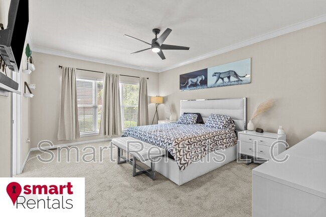 Building Photo - 944 Wellesley Pl Dr