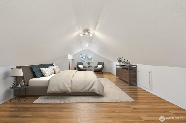 Building Photo - 831 E 56th St