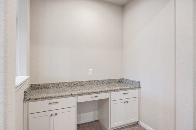 Building Photo - 10408 Quiet Courtyard Rd