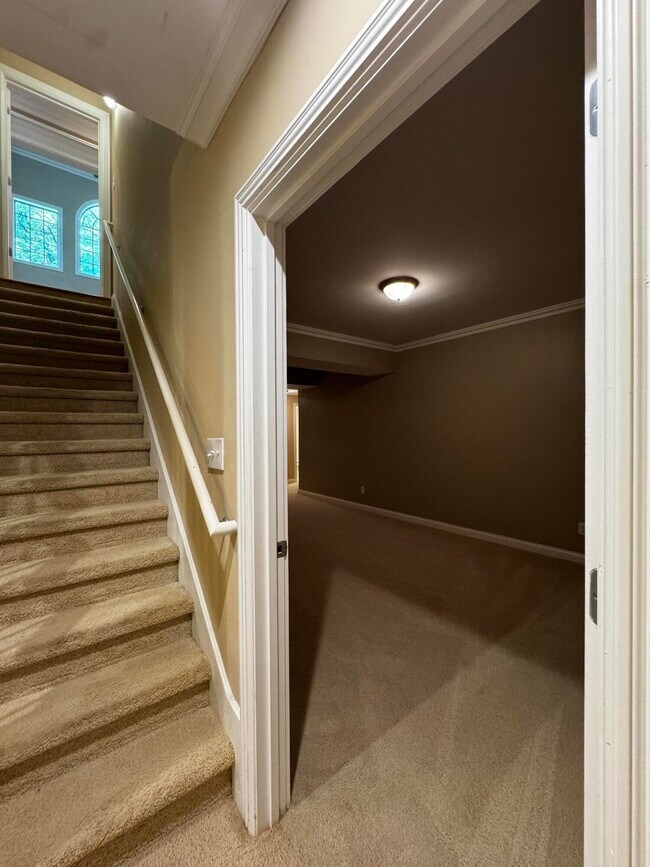 Building Photo - 3120 Hemingway Ln