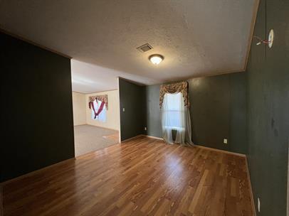 Building Photo - 99 Roots Rd