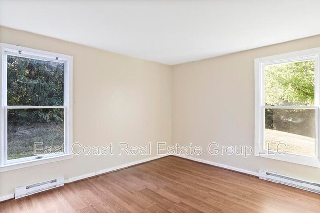 Building Photo - 2068C Virts Ln